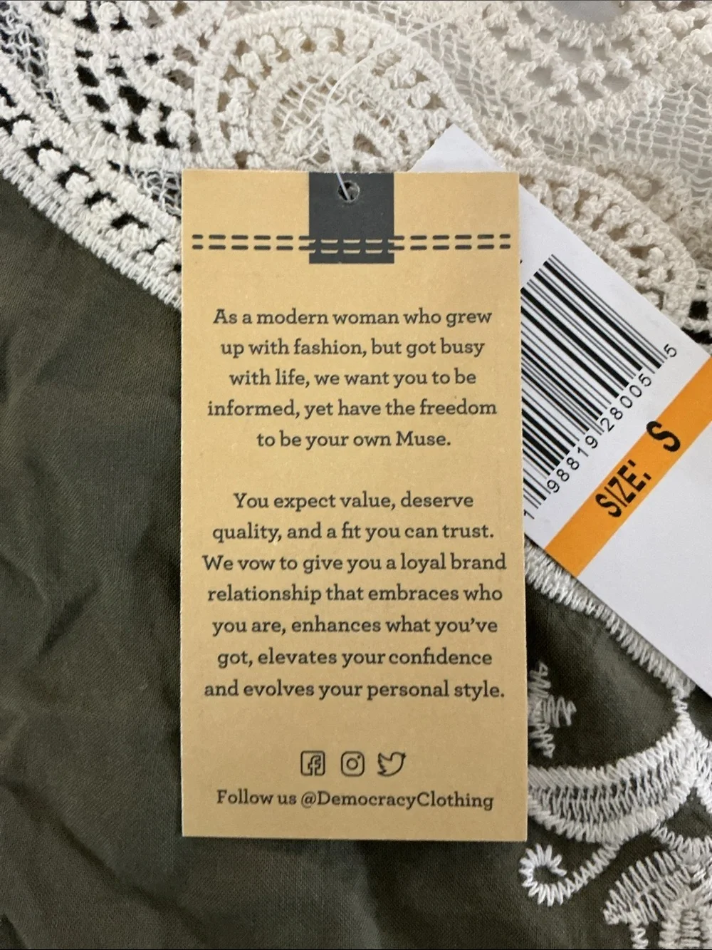 Democracy Olive & Cream Lace-Trim Camisole - Picture 3 of 3